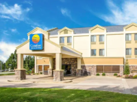 Comfort Inn & Suites Kansas City - Northeast Hotels in Chouteau Township