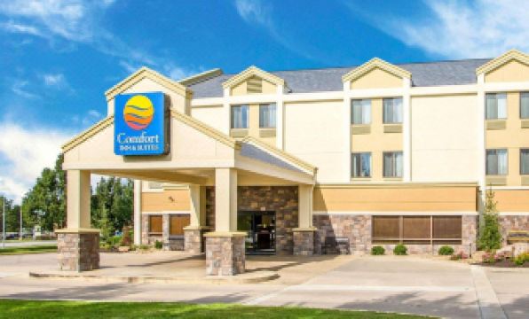 Comfort Inn & Suites Kansas City - Northeast