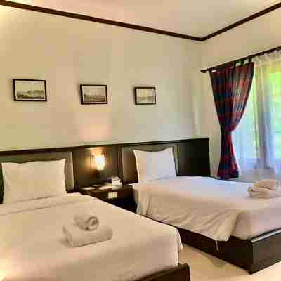 Rachawadee Khonkaen Airport Hotel Rooms