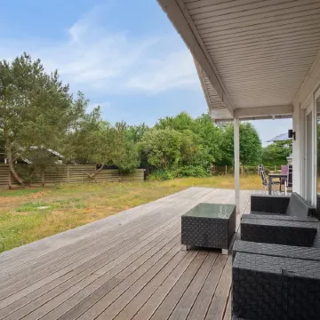 "Janna" - 75m from the Sea