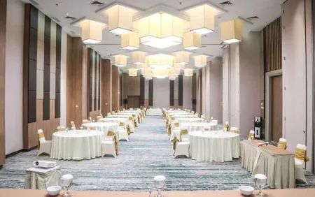 Hotel Santika Bukittinggi Отели в г. Sianok Anam Suku