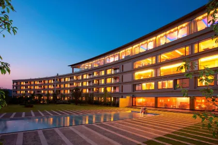 Shima Kanko Hotel the Bay Suites Отели рядом со станцией Shima-isobe Railway Station