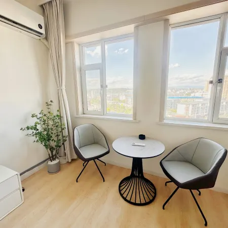 Everlasting Light Luxury Self-service Viewing Homestay (Hunchun Lantian Building)