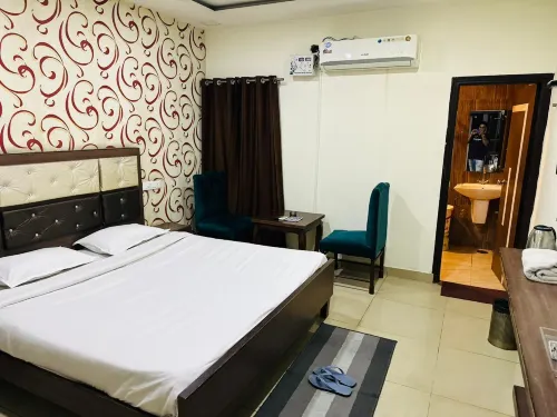 The Harison's Hotel& Restobar Hotels in Baddi