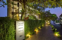 MIERS Kuningan, ARTOTEL Curated