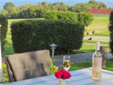 "Ayk" - 400m from the Sea