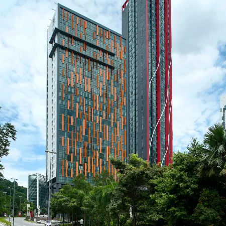 Grand Charis Hotel Отели рядом с достопримечательностью «Торговый центр The Curve»