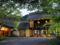 Kawaba Onsen Kayabuki No Gensen Yuyado Yutorian&Annex Yuzan