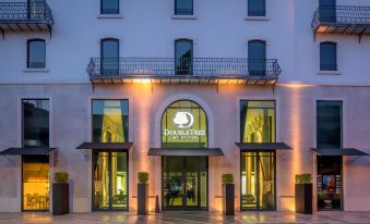 DoubleTree by Hilton Lisbon - Fontana Park