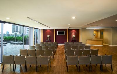 会議室 アーバナ サトーン バンコクの写真