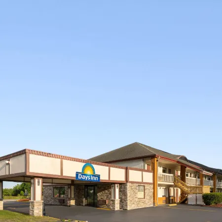 Days Inn by Wyndham Queensbury/Lake George