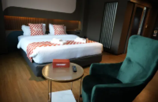 เอ็นดับเบิลยู 4896 เธียร์เตอร์ โฮเทล แอท สำนักขาม