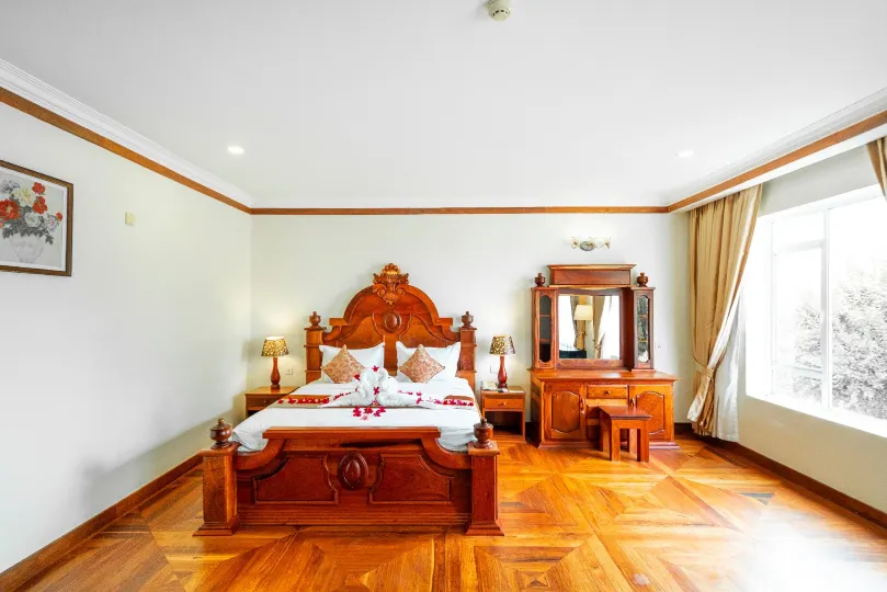 Pursat Riverside Hotel & Spa