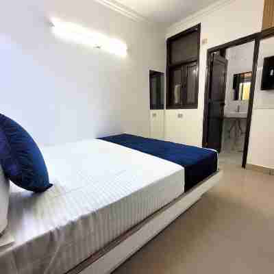 Hotel Ramghat Inn -in Front of Mandakini River Rooms