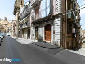 La Casa di Andrea Caltagirone