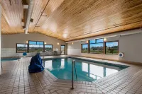 Econo Lodge Duluth Near Miller Hill Mall Hotels in Hermantown