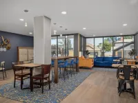 Hotel Westport Kansas City, Tapestry Collection by Hilton Hotels near Hyde Park