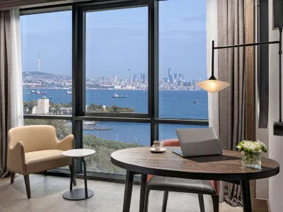 Mövenpick Hotel Istanbul Marmara Sea Отели рядом с достопримечательностью «Шубы Кожа Меха в Стамбуле LUXURY FUR COLLECTİON»