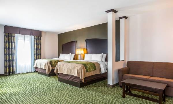 Comfort Inn & Suites Moore - Oklahoma City