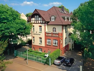 Hotel Residenz Joop Отели в г. Ванцлебен