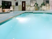 Holiday Inn Express & Suites CHESAPEAKE by IHG - Pools