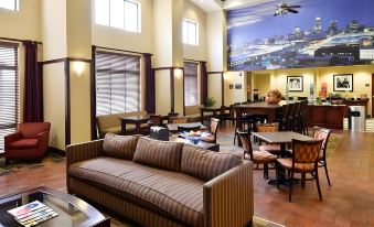 Hampton Inn & Suites Muncie
