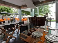 Demetria Hotel
