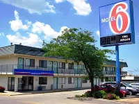 Home 6 Motel Hotels in Topeka