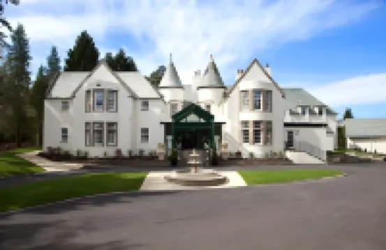Cairn Lodge Hotels in 
