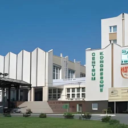 Hotel Ior Отели рядом с достопримечательностью «Городской стадион в Познани»