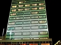 Bay Plaza Hotel Hotels near Embassy Theatre
