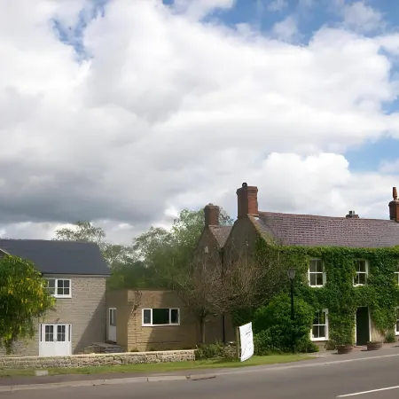 Hunters Lodge Inn