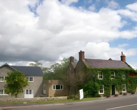 Hunters Lodge Inn Hotels in Wincanton