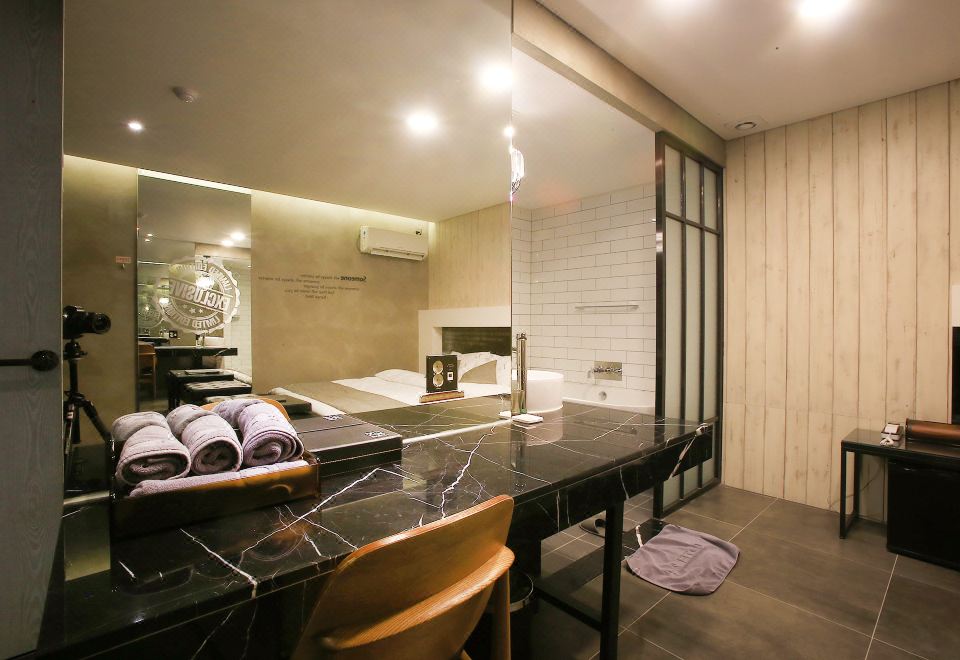 2. 잠실 호텔 2...