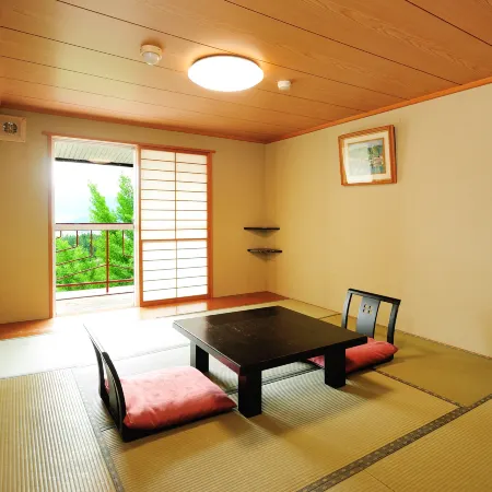 Chateautel Ipponsugi Отели в г. Минамиуонума