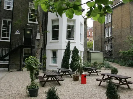 YHA London Earl's Court