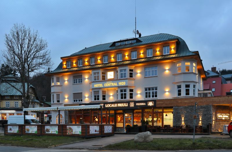 Hotel Central 1920