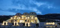 Pnoe Luxury Suites