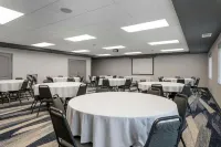 Comfort Suites - 2-Star