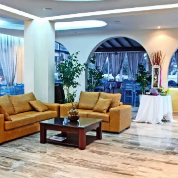 Sacallis Inn Beach Hotel