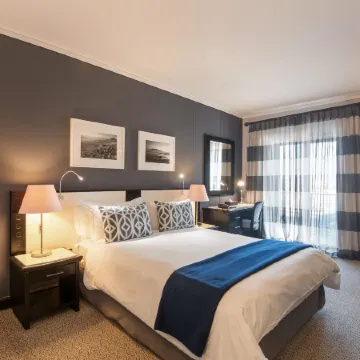 The Commodore Hotel Отели рядом с достопримечательностью «Два Аквариума Океана»