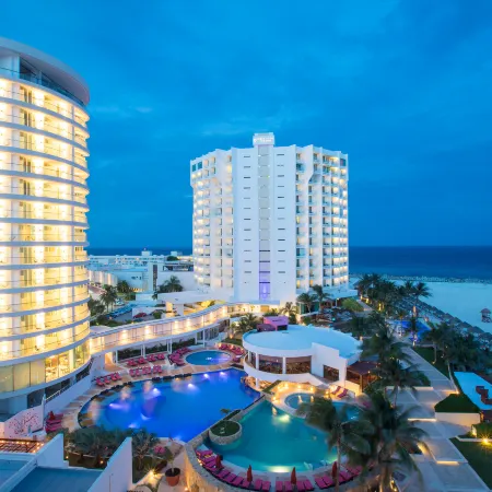 Altitude at Krystal Grand Cancun - All Inclusive