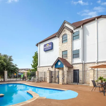 Microtel Inn & Suites by Wyndham Buda Austin South