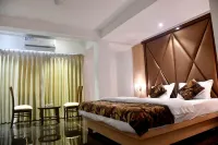Hotel Monarch Center Point Near Dahanu Beach, Bordi Hotels in Dahanu