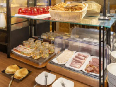 ベストウェスタン ホテル ドゥ ディアン ヌベールのホテル