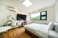 Danyang Meros Hotel Hotel di Daerah Danyang