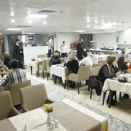 Grand Zara Hotel