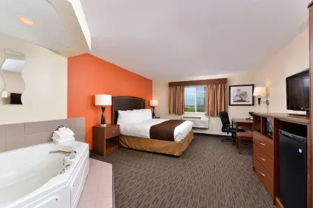 AmericInn by Wyndham St. Cloud MN I-94 Отели рядом с достопримечательностью «Государственный университет Сент-Клауд»