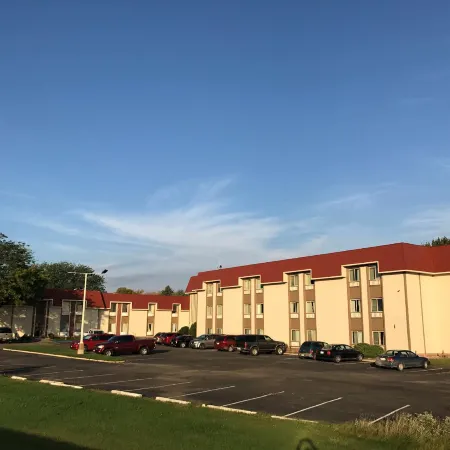 Albert Lea Inn and Suites