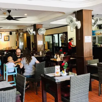 Surin Bay Inn